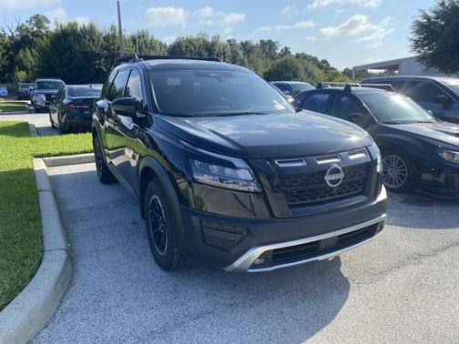 Black 2024 Nissan Pathfinder Rock Creek