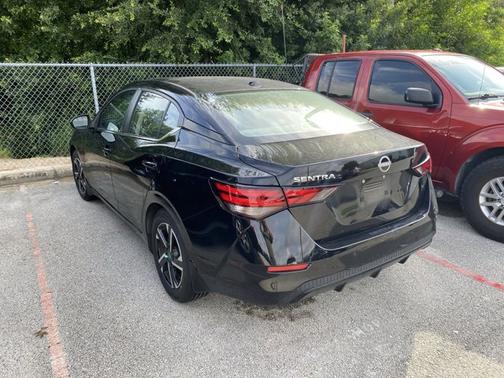 Black 2025 Nissan Sentra SV