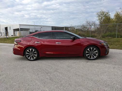 2023 Nissan Maxima Platinum