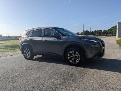 Gun Metallic 2021 Nissan Rogue SV