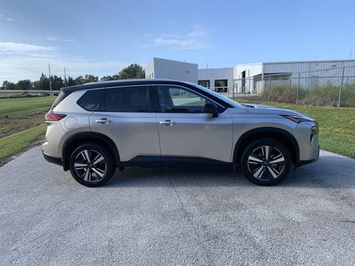 2025 Nissan Rogue SL