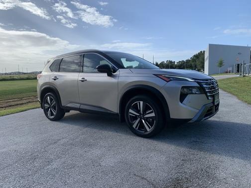2025 Nissan Rogue SL