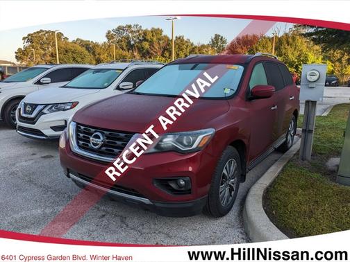 2020 Nissan Pathfinder SV