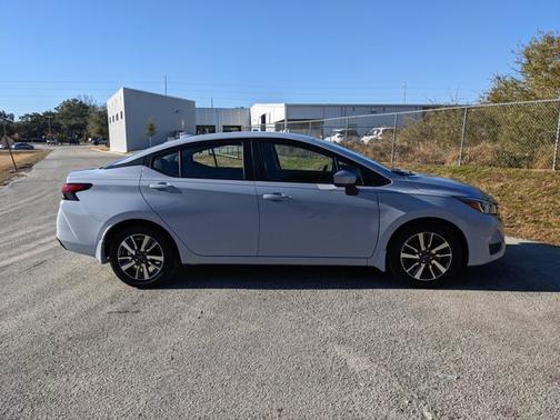 2024 Nissan Versa 1.6 SV