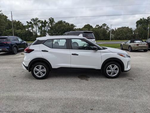 Fresh Powder 2025 Nissan Kicks Play S