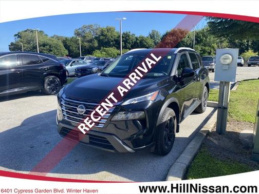 Black 2024 Nissan Rogue SV