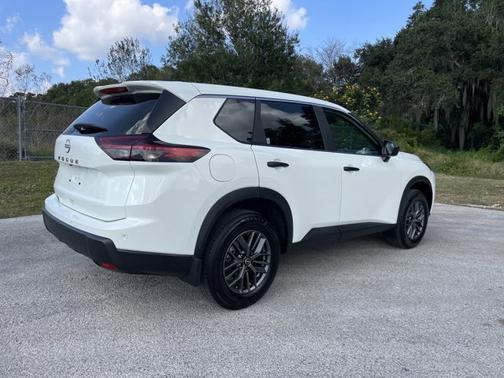2025 Nissan Rogue S