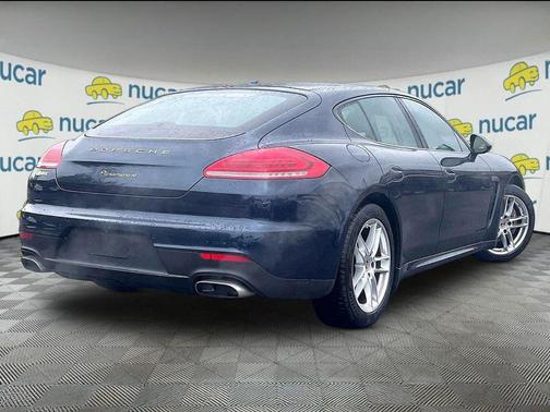 Dark Blue Metallic 2014 Porsche Panamera 4