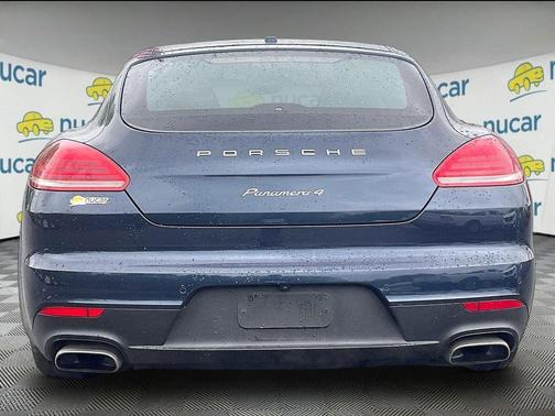 Dark Blue Metallic 2014 Porsche Panamera 4