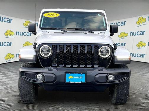 Bright White Clearcoat 2022 Jeep Gladiator Willys 4x4
