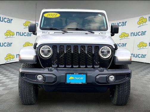 Bright White Clearcoat 2022 Jeep Gladiator Willys 4x4