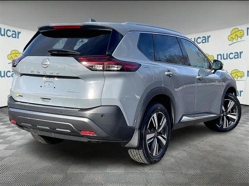 2022 Nissan Rogue SL