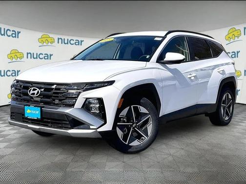 White Pearl 2025 Hyundai TUCSON SEL