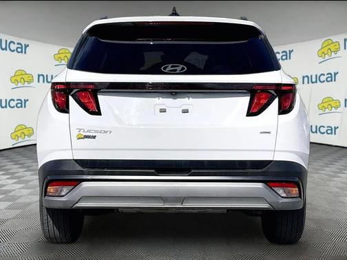 White Pearl 2025 Hyundai TUCSON SEL