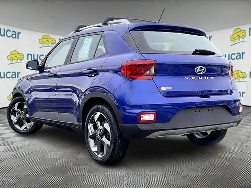 2023 Hyundai VENUE SEL