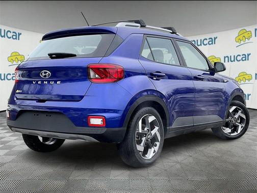 2023 Hyundai VENUE SEL