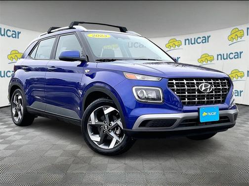 2023 Hyundai VENUE SEL