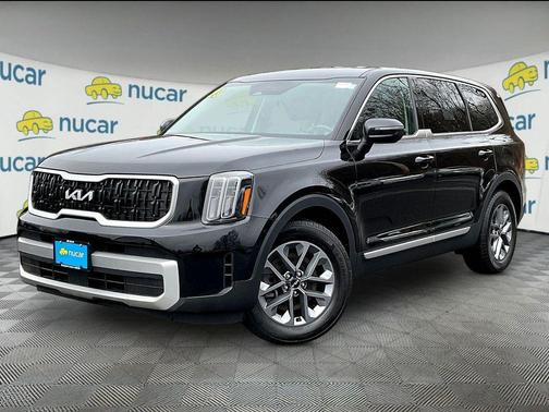 Ebony Black 2023 Kia Telluride LX