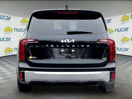 Ebony Black 2023 Kia Telluride LX