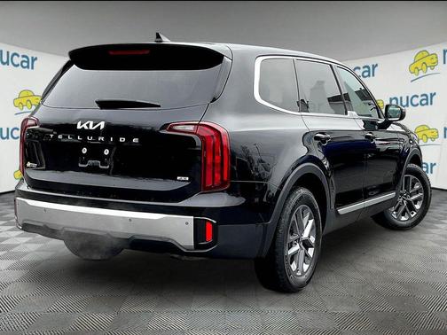 Ebony Black 2023 Kia Telluride LX