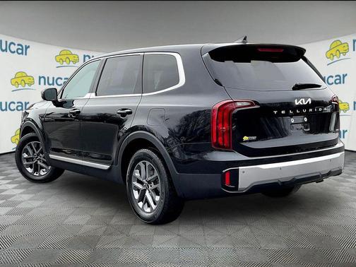 Ebony Black 2023 Kia Telluride LX