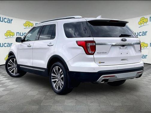 White Platinum 2017 Ford Explorer Platinum