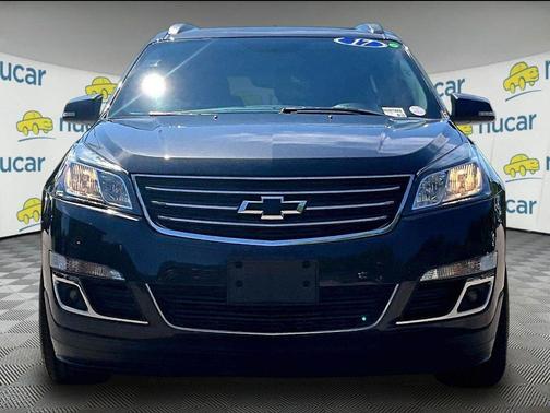 Tungsten Metallic 2017 Chevrolet Traverse 2LT