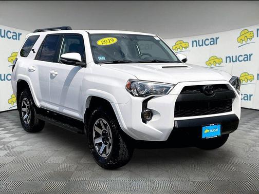 Super White 2019 Toyota 4Runner SR5