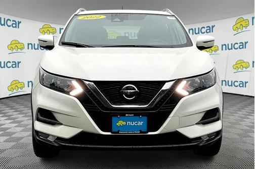 2022 Nissan Rogue Sport SV