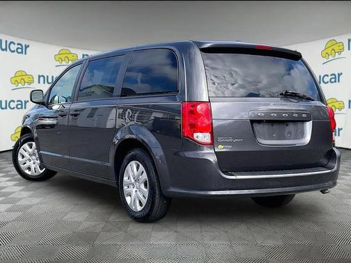 Granite Pearlcoat 2019 Dodge Grand Caravan SE