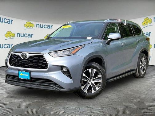 Moon Dust 2020 Toyota Highlander XLE