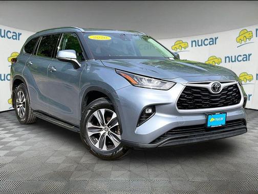 Moon Dust 2020 Toyota Highlander XLE