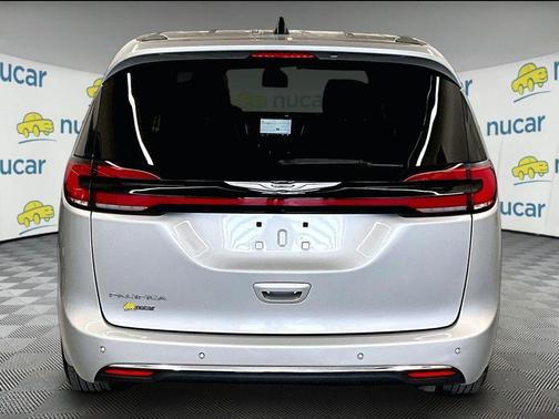 Silver Mist Clearcoat 2023 Chrysler Pacifica Touring L