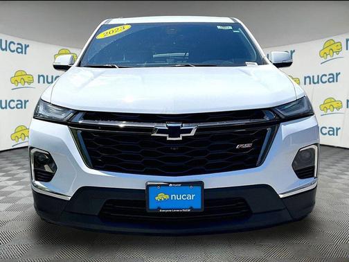 Summit White 2023 Chevrolet Traverse RS