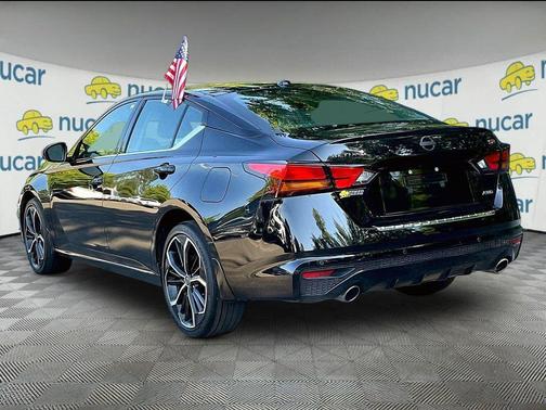 Super Black 2023 Nissan Altima SR Intelligent AWD