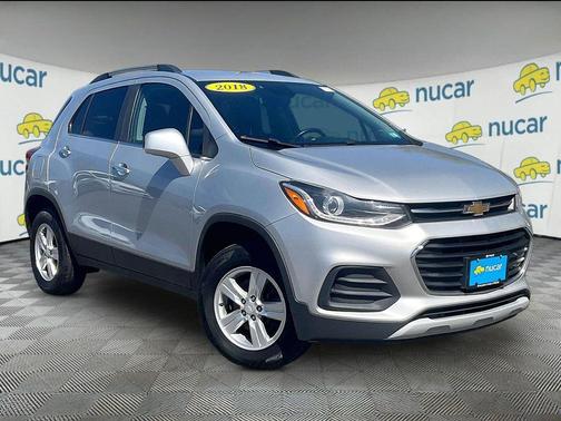 Silver Ice Metallic 2018 Chevrolet Trax LT
