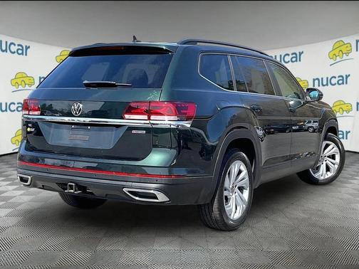 Racing Green Metallic 2021 Volkswagen Atlas 2.0T SE w/Technology