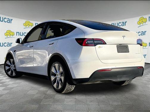 2022 Tesla Model Y Long Range Dual Motor All-Wheel Drive
