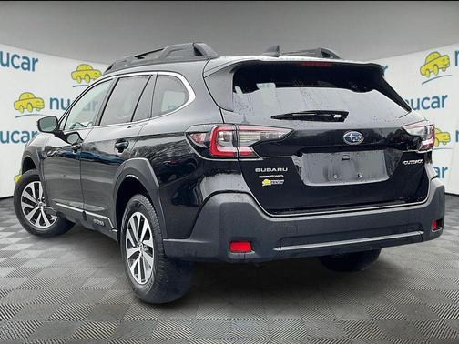 Crystal Black Silica 2024 Subaru Outback Premium