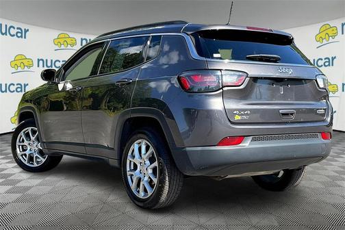 2022 Jeep Compass Latitude Lux