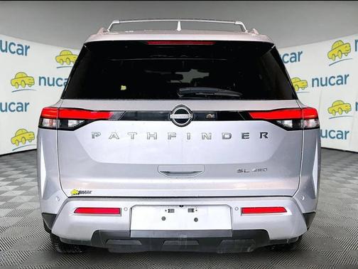 Brilliant Silver Metallic 2022 Nissan Pathfinder SL 4WD