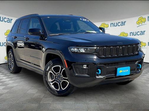 Diamond Black Crystal Pearlcoat 2023 Jeep Grand Cherokee 4xe Trailhawk