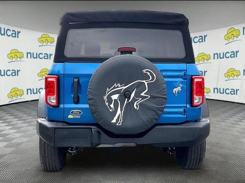 Velocity Blue Metallic 2021 Ford Bronco Base