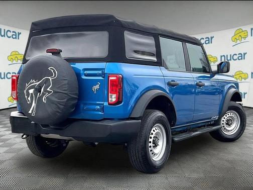 Velocity Blue Metallic 2021 Ford Bronco Base