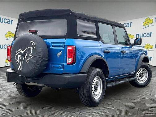 Velocity Blue Metallic 2021 Ford Bronco Base