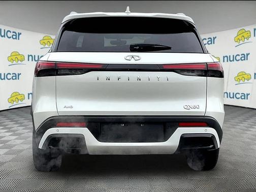 Majestic White 2024 INFINITI QX60 Luxe