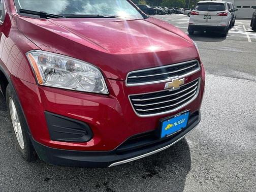 Red 2015 Chevrolet Trax LT