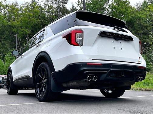 Star White Metallic Tri-Coat 2021 Ford Explorer ST