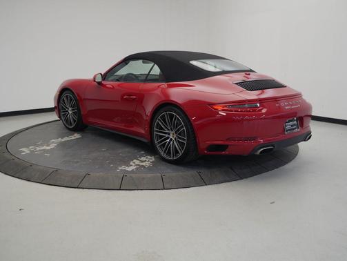 2019 Porsche 911 Carrera