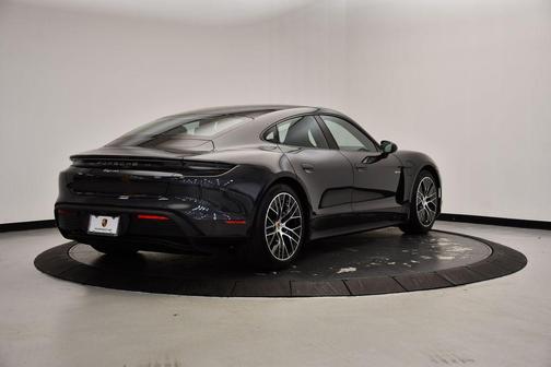 2025 Porsche Taycan 4